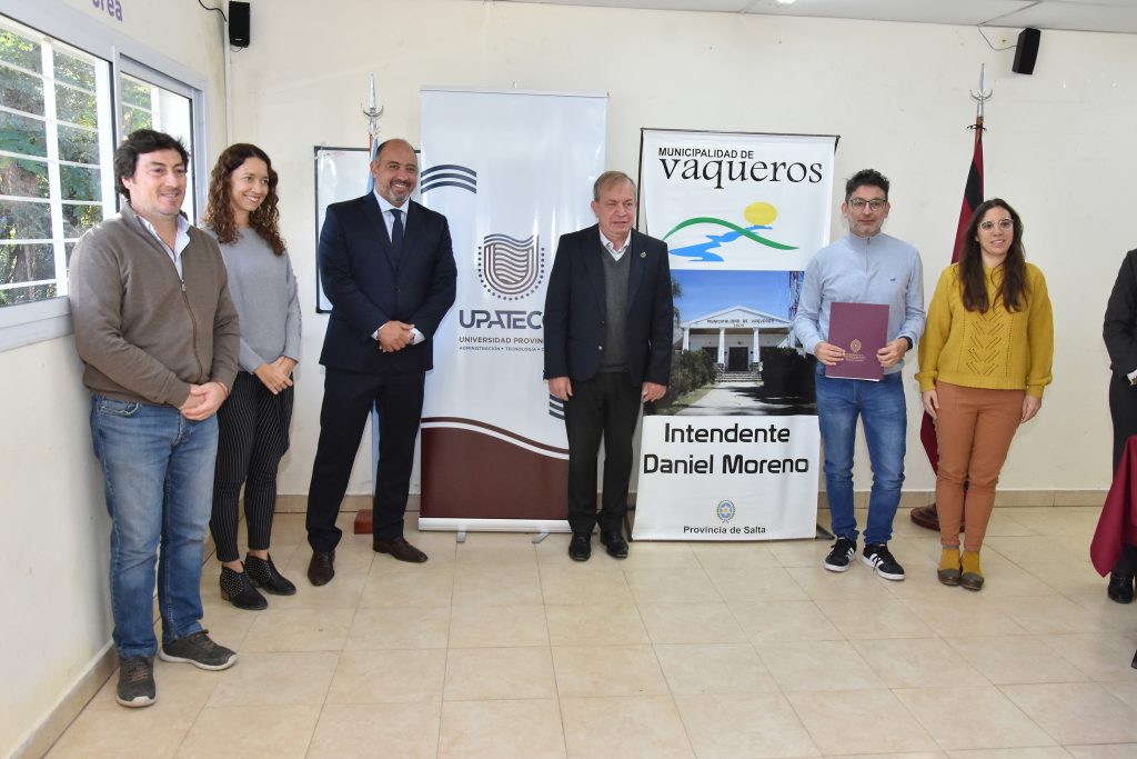Gobierno firmó un acta compromiso con el municipio de Vaqueros para brindar formación en programación