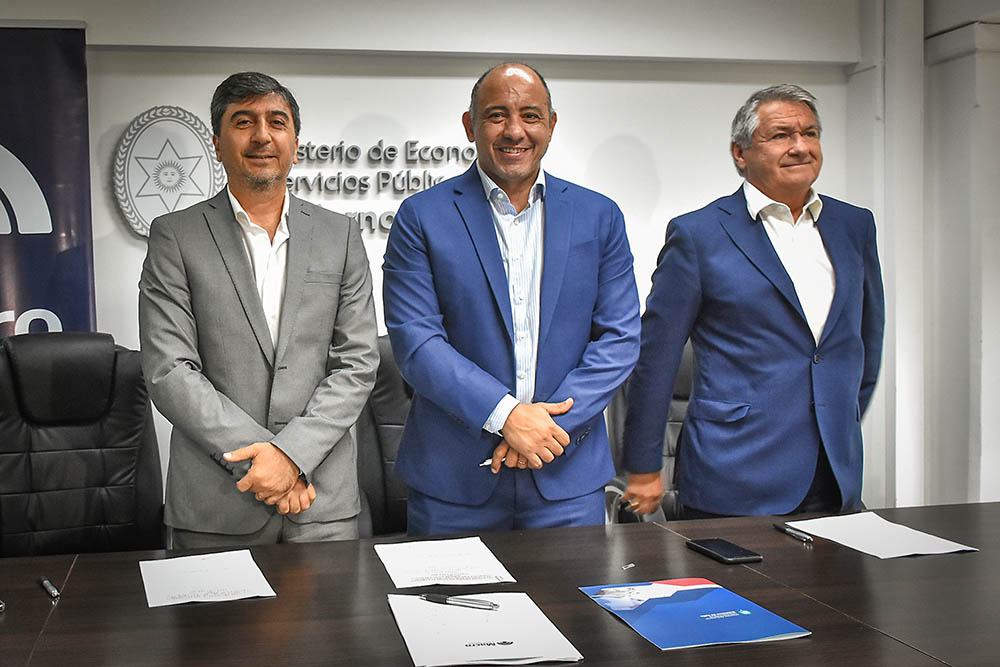 Gobierno, Cámara de Comercio y Banco Macro firmaron el convenio para poner en vigencia la Promo Vuelta al Cole